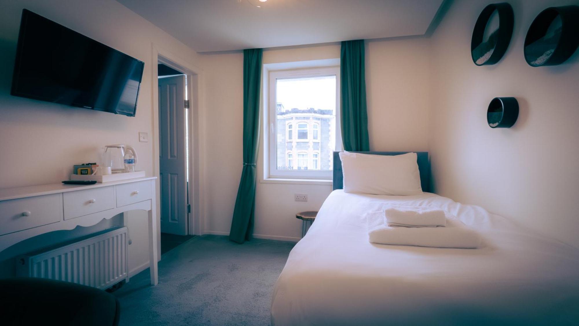 Oyo Newquay Beach Hotel Экстерьер фото